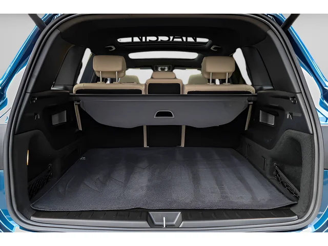 Used 2023 Blue Mercedes-Benz GLB 250 image 23