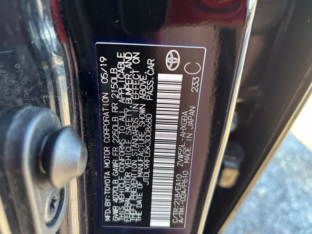 Used 2019 Black Toyota XLE AWD-e image 20