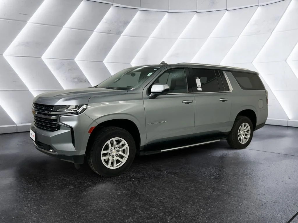 Used 2024 Gray Chevrolet LT image 3
