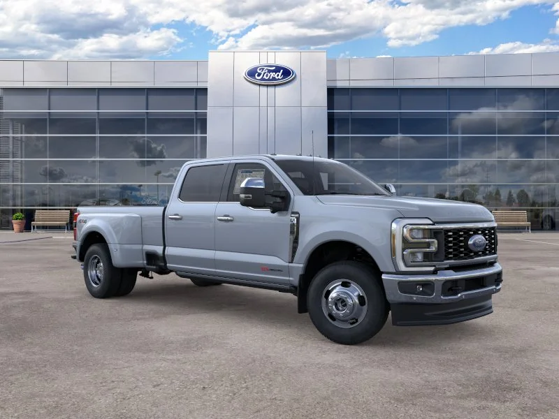 New 2026 Glacier Gray Metallic Tri-Coat Ford King Ranch image 32