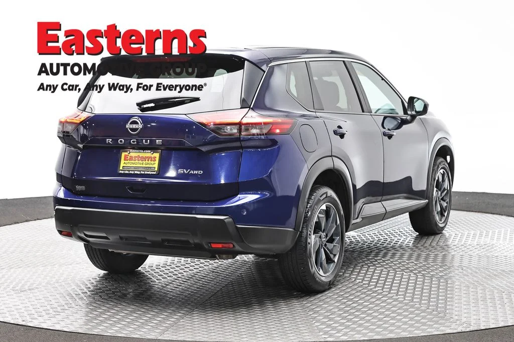 Used 2024 Blue Nissan SV image 5