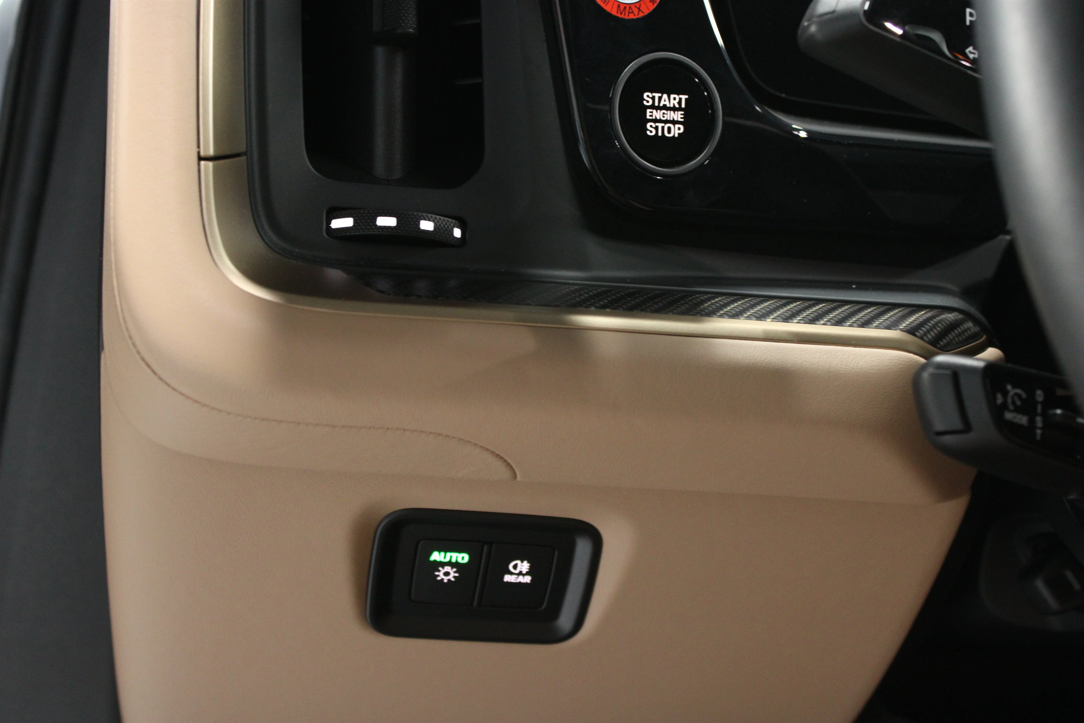 2025 Porsche Cayenne Coup Turbo E-Hybrid - Photo 9