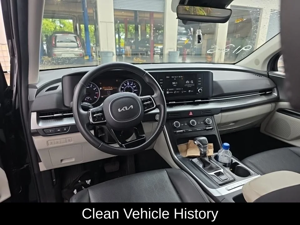 Used 2024 Black Kia LX image 3