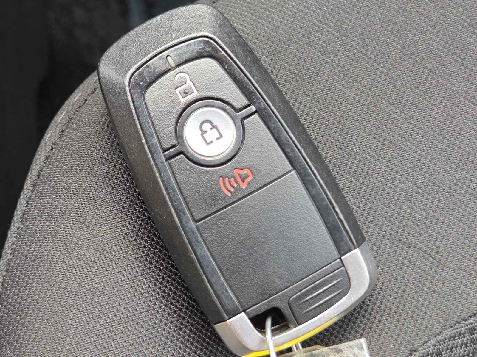 Used 2022 Blue Metallic Ford SE image 33