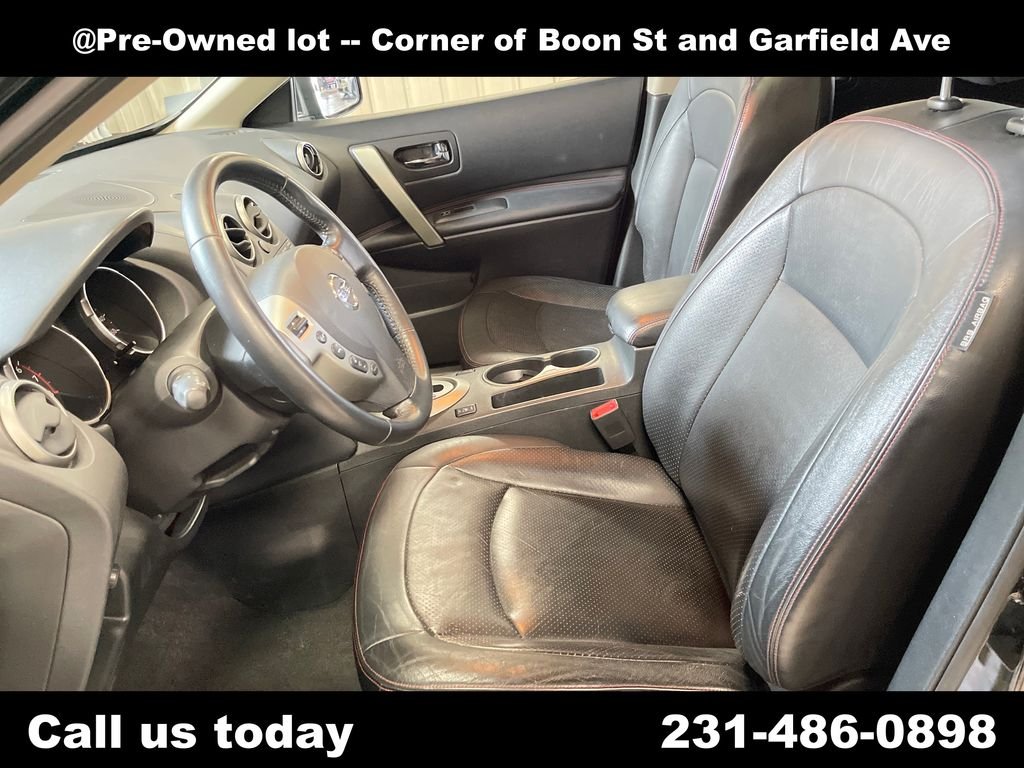 Used 2010 Black Nissan SL image 14