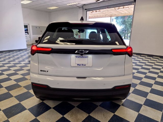 2027 Chevrolet Bolt LT - Photo 6
