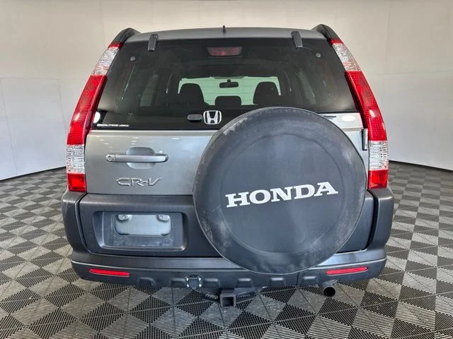 Used 2005  Honda EX image 19