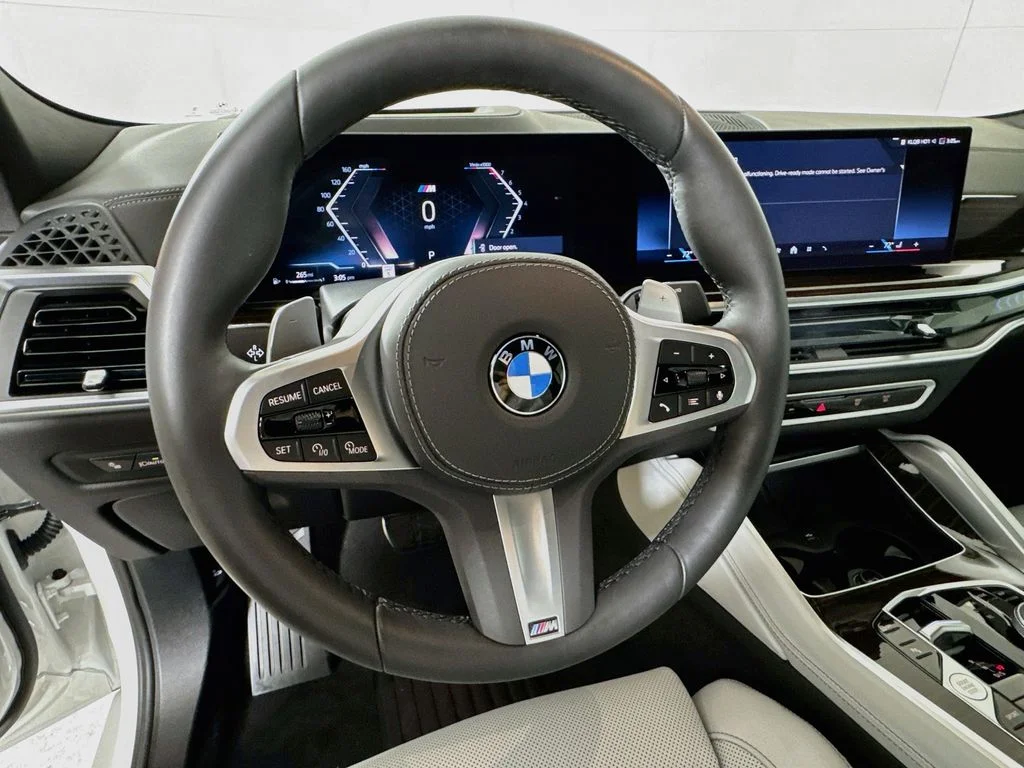Used 2026 White BMW xDrive40i image 13