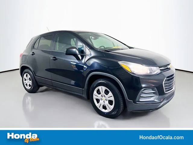 2018 Chevrolet Trax LS's photo