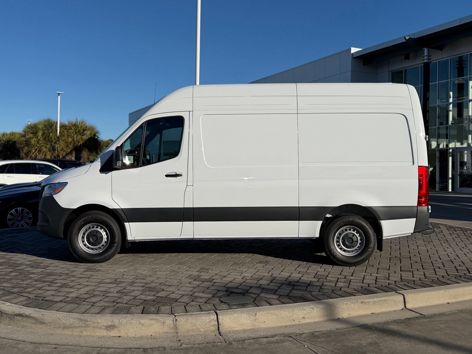New 2026 Arctic White Mercedes-Benz Cargo 144 WB image 31