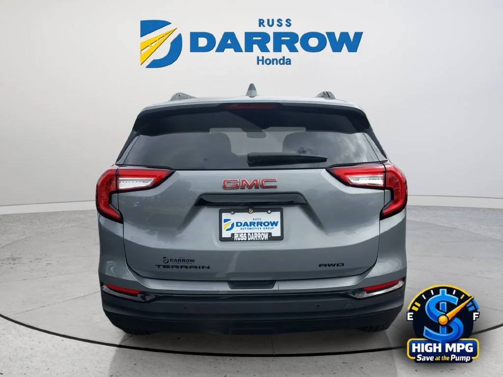Used 2023 Silver GMC SLE image 4