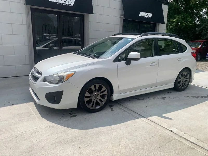 Used 2012 White Subaru 2.0i Sport Limited Wagon 4D image 5
