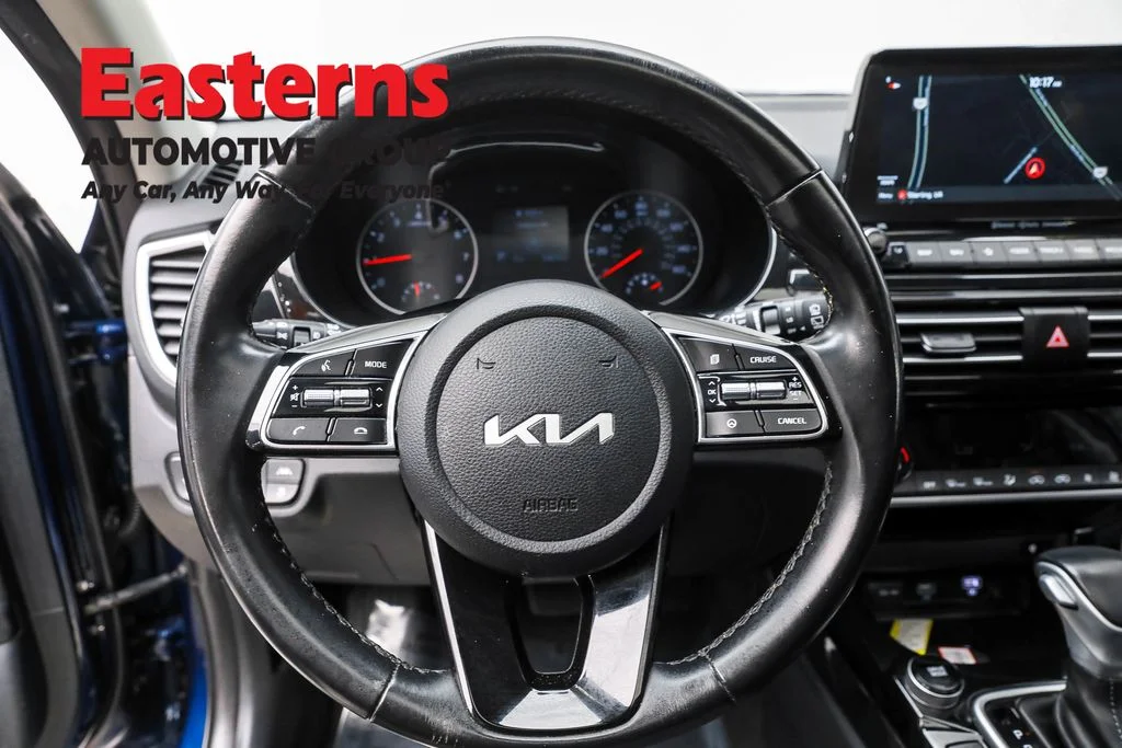 Used 2022 Blue Kia EX image 10