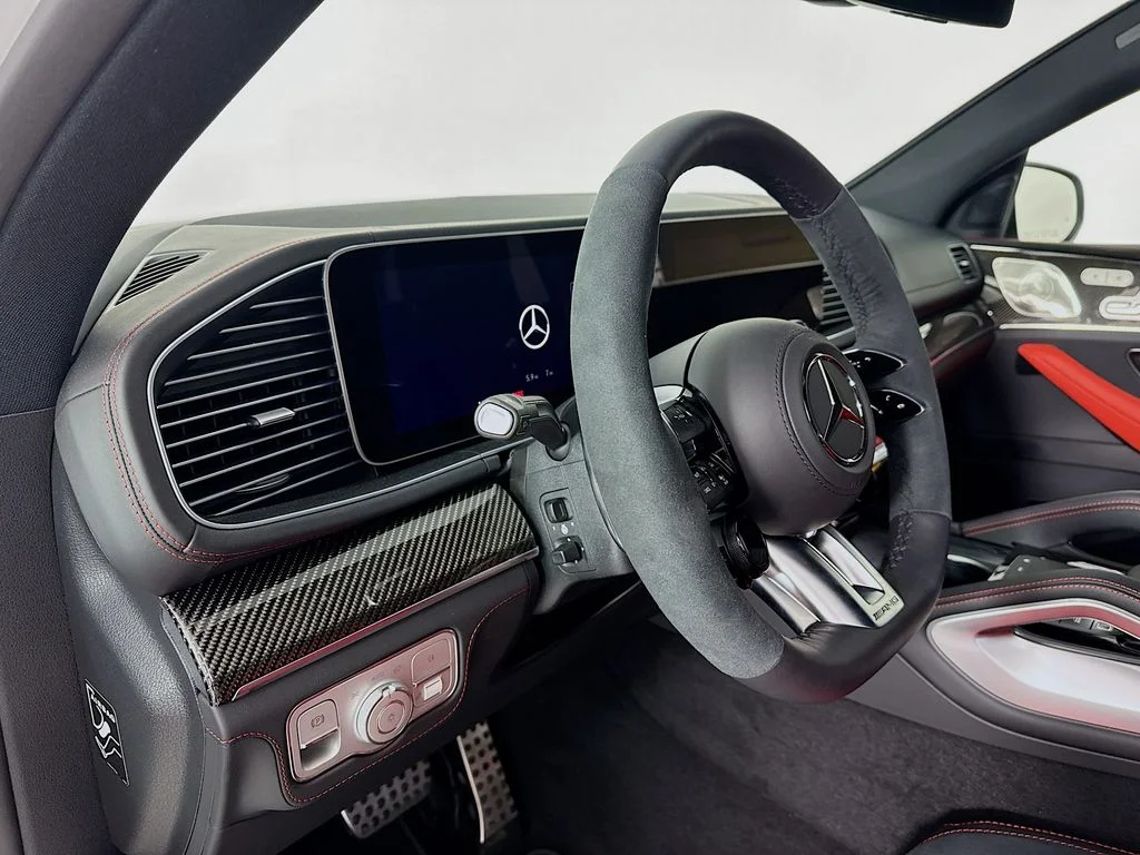 New 2026 MANUFAKTUR Moonlight White Metallic Mercedes-Benz GLE 53 AMG® image 4