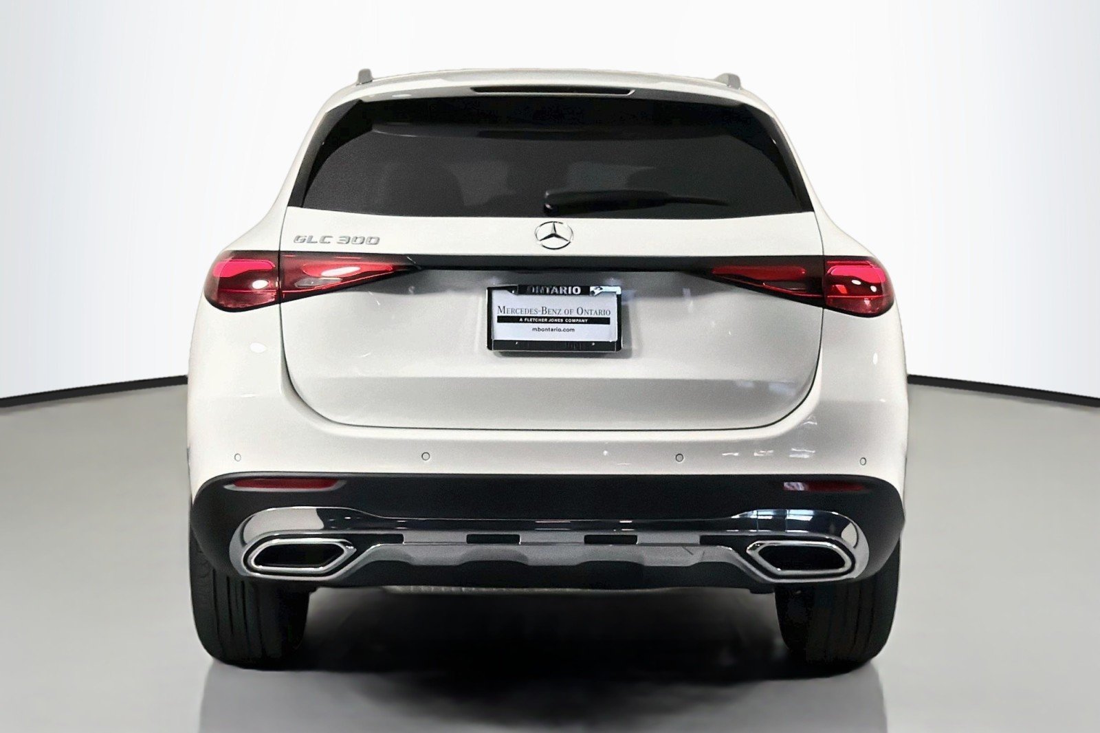 Certified Used 2025 Polar White Mercedes-Benz GLC 300 image 5