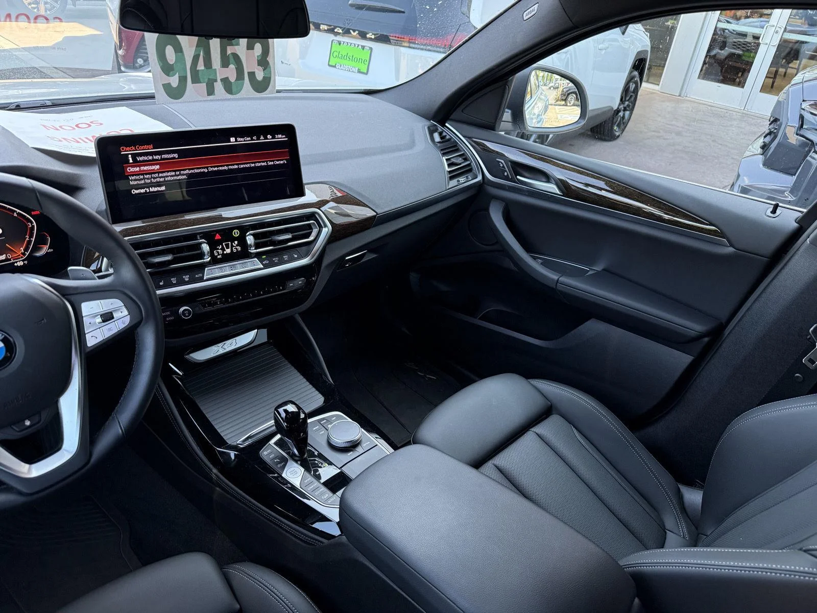 Used 2024 Mineral White Metallic BMW xDrive30i image 15