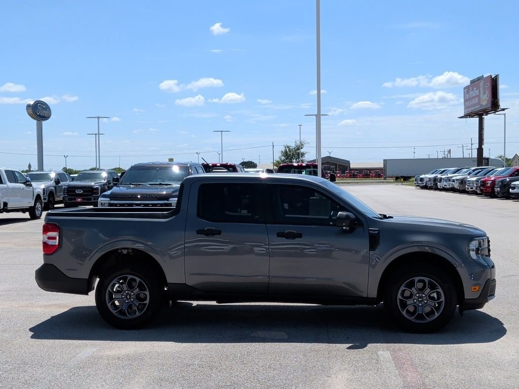 New 2025 Carbonized Gray Metallic Ford XLT image 9