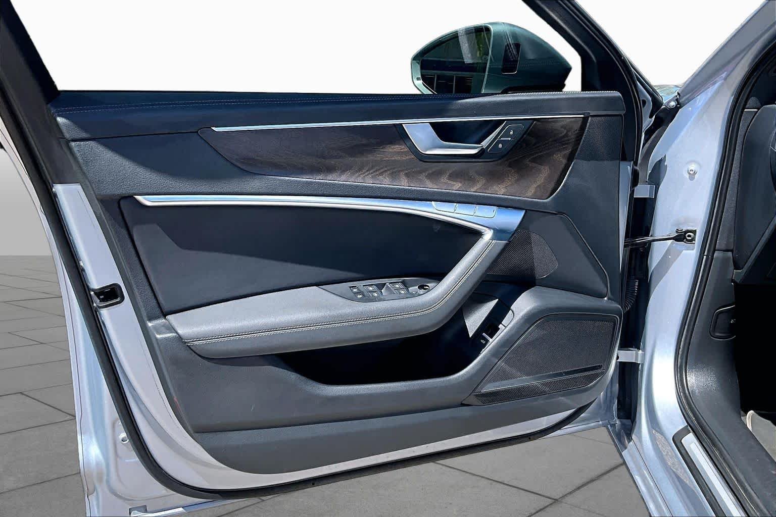 Used 2022 Florett Silver Metallic Audi Premium Plus image 26