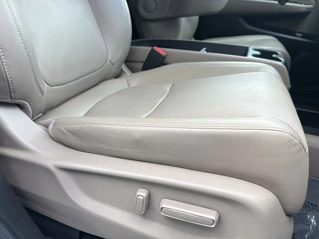 Used 2019 White Honda Elite image 15