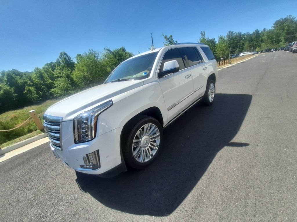 2019 Cadillac Escalade AWD Platinum's photo
