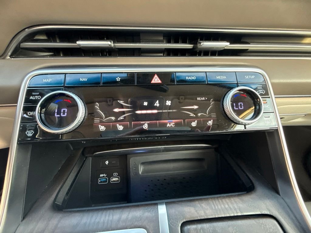 Used 2023 Black Genesis 2.5T image 11