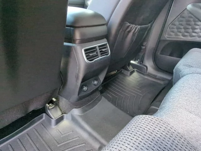 Used 2022  Hyundai SEL image 23