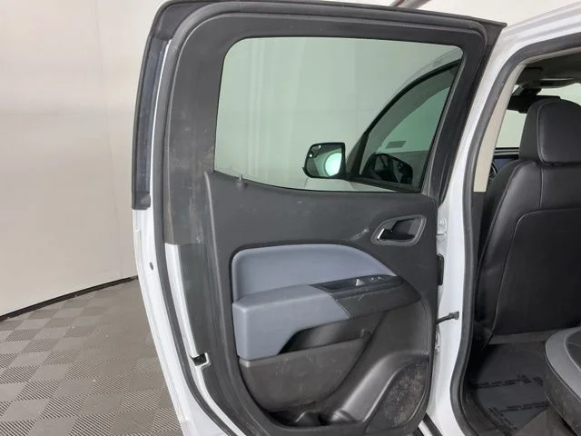 Used 2020 White Chevrolet Z71 image 23