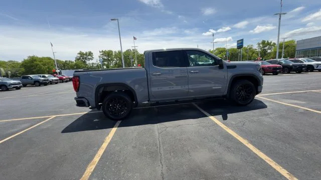 Used 2024 Gray GMC Elevation image 9
