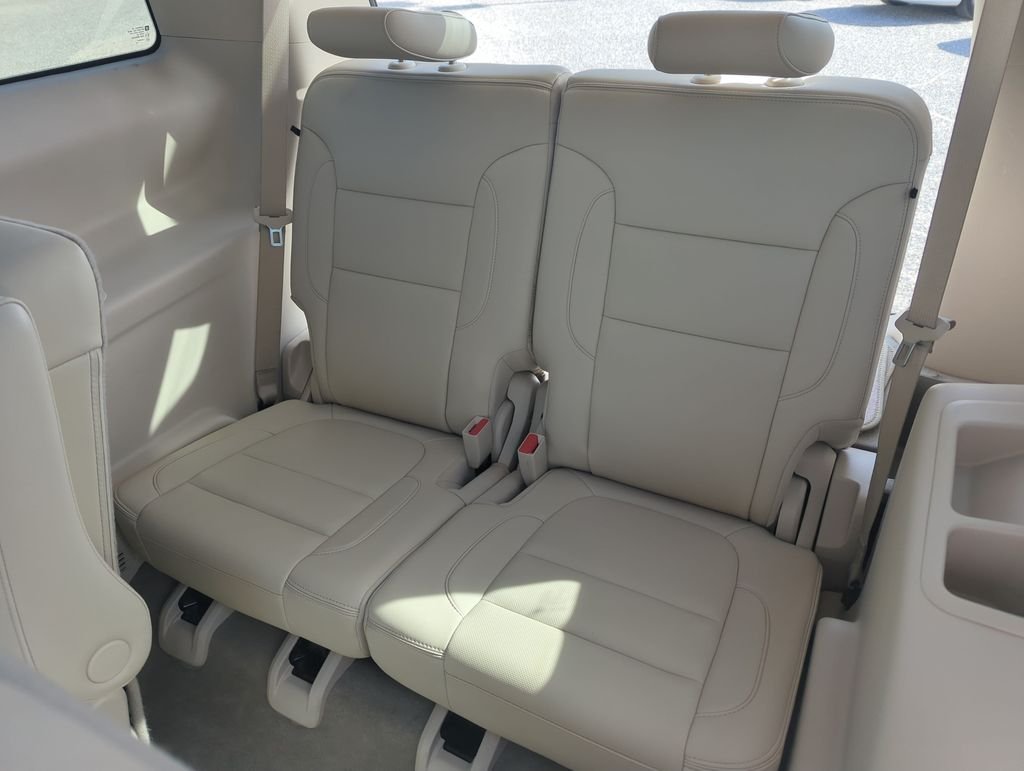 Used 2021 White GMC Denali image 33