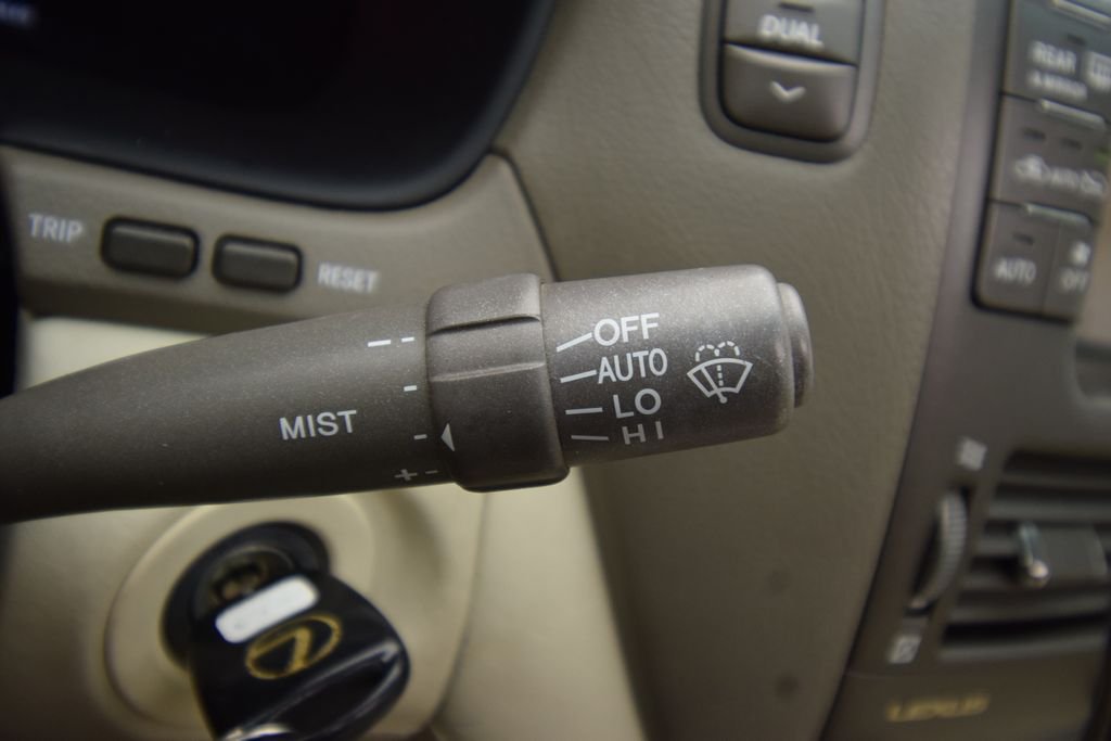 Used 2003 Millennium Silver Metallic Lexus 430 image 34