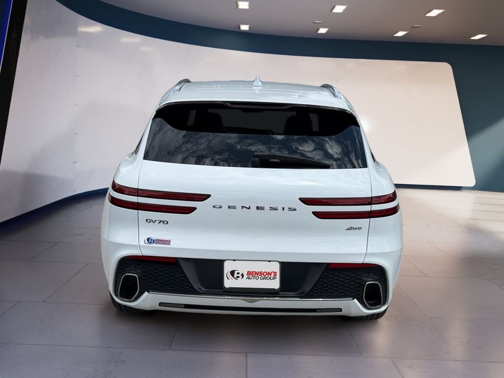 Used 2025 White Genesis 2.5T image 4