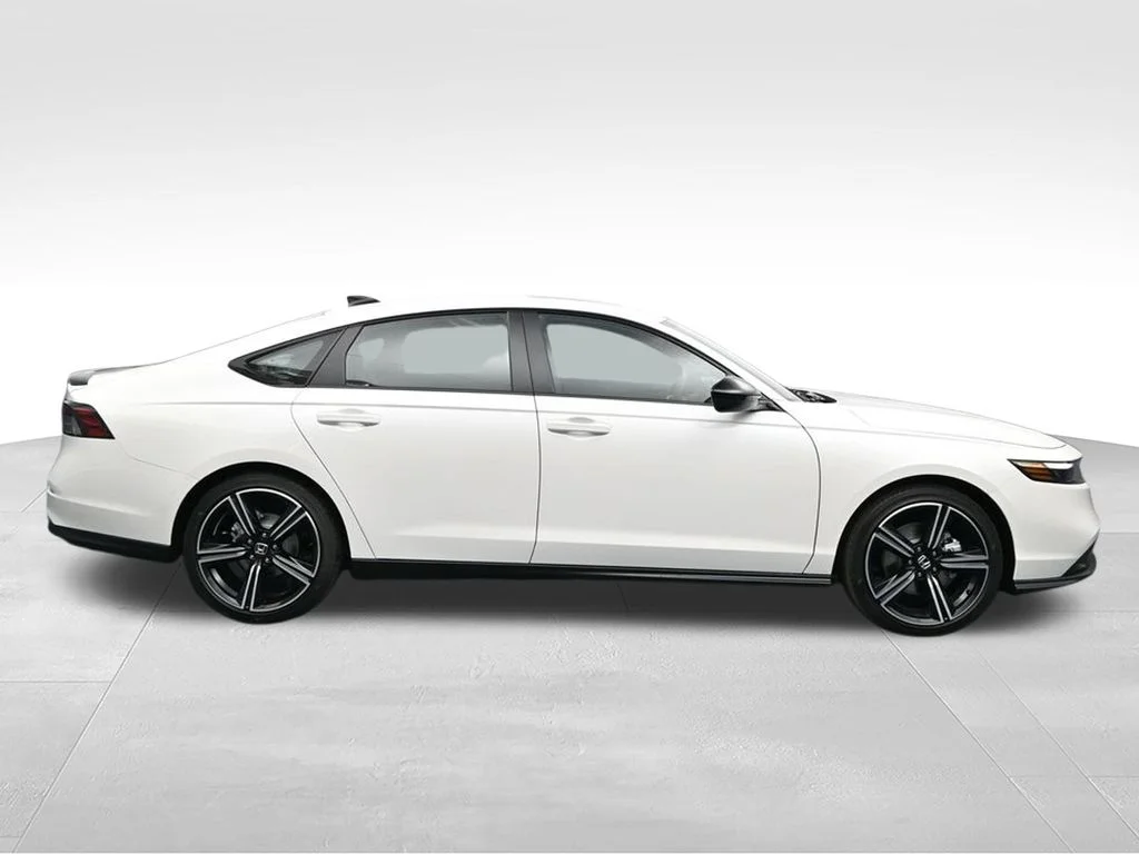 New 2026 Platinum White Pearl Honda Sport image 4