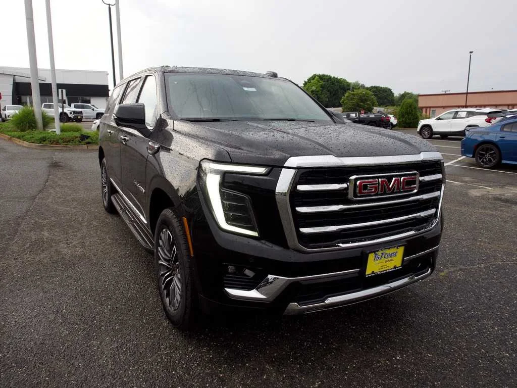 New 2026 Onyx Black GMC Elevation image 3