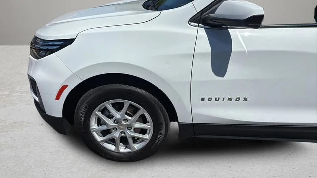 Used 2023 Summit White Chevrolet LT image 32