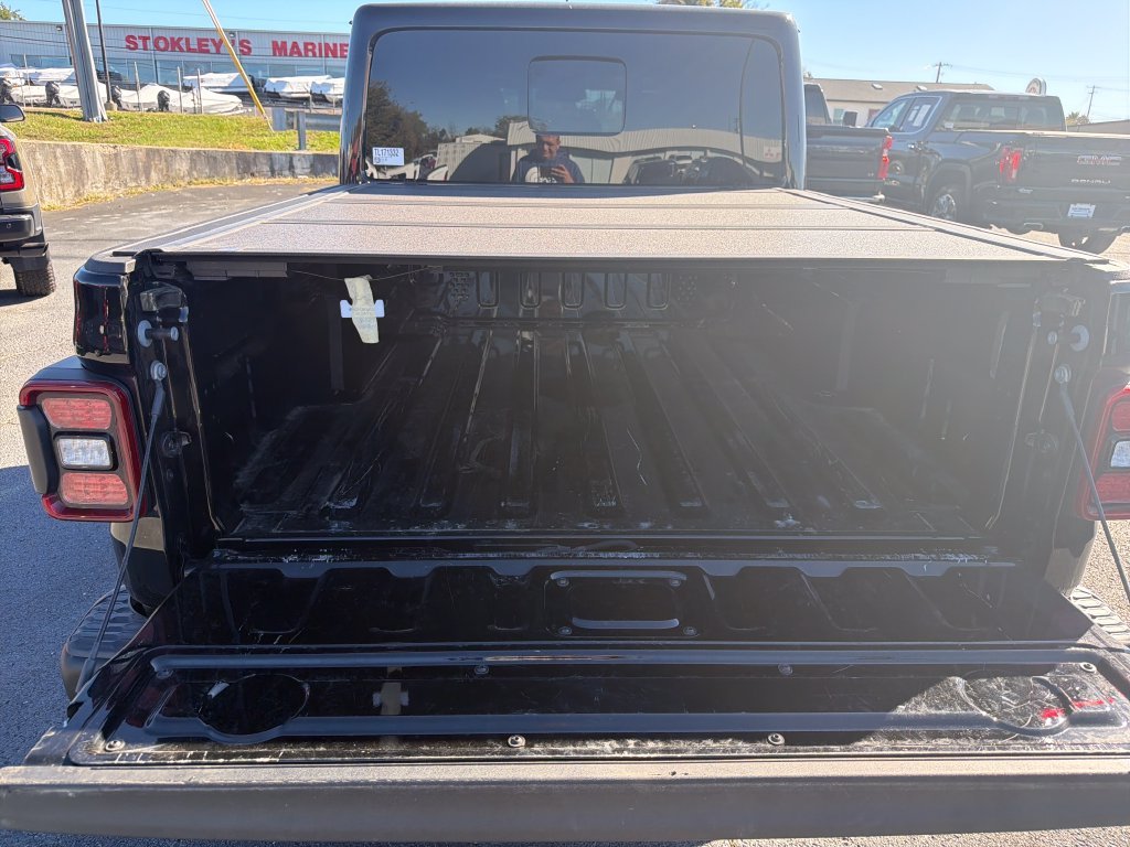 Used 2026 Black Jeep Mojave X image 9