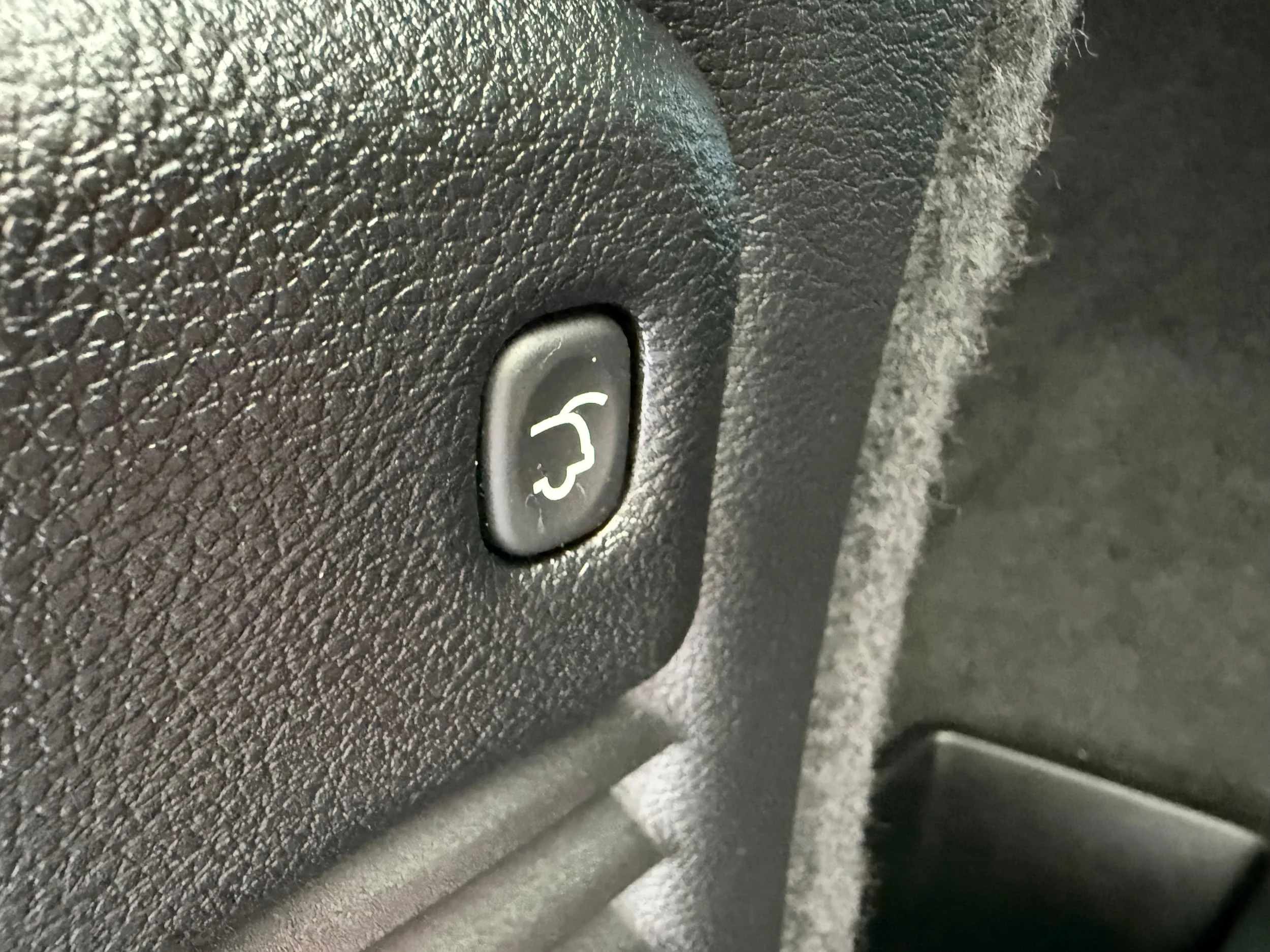 Used 2025 Octane Red Pearlcoat Dodge R/T Plus image 15