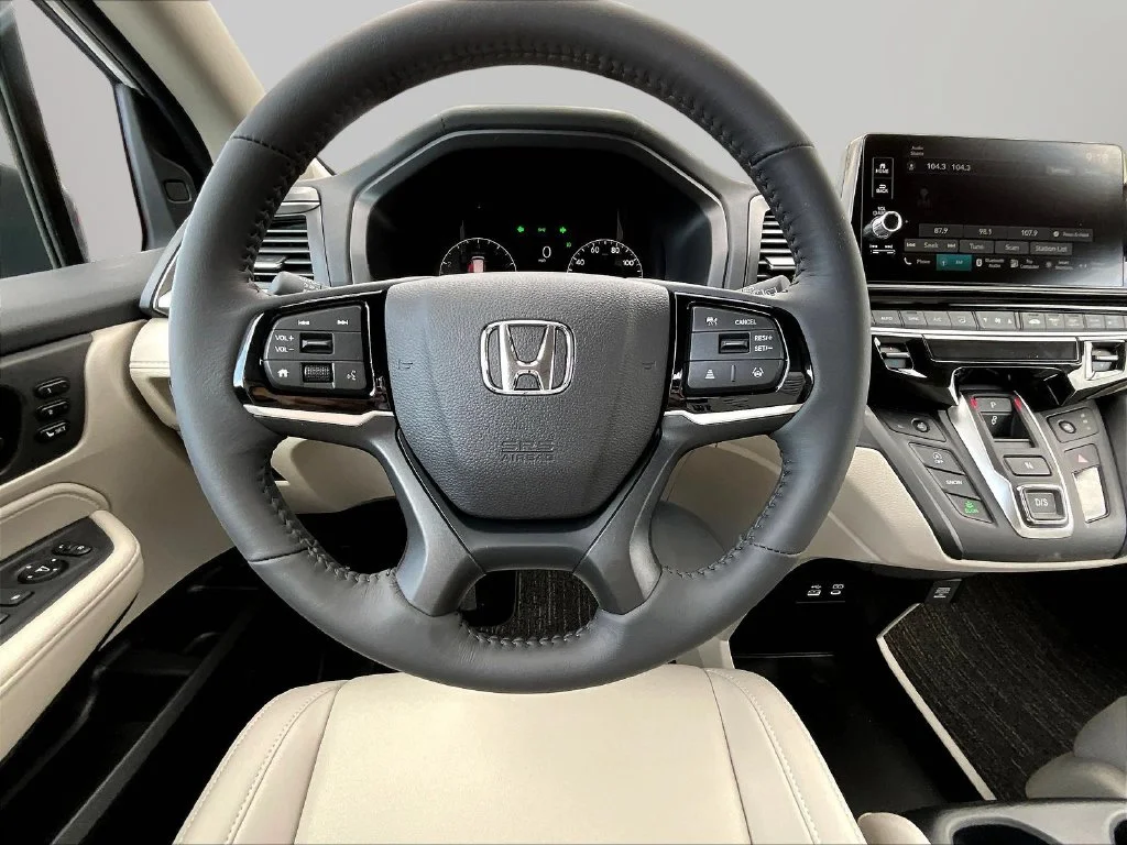 New 2027 Platinum White Pearl Honda EX-L image 10