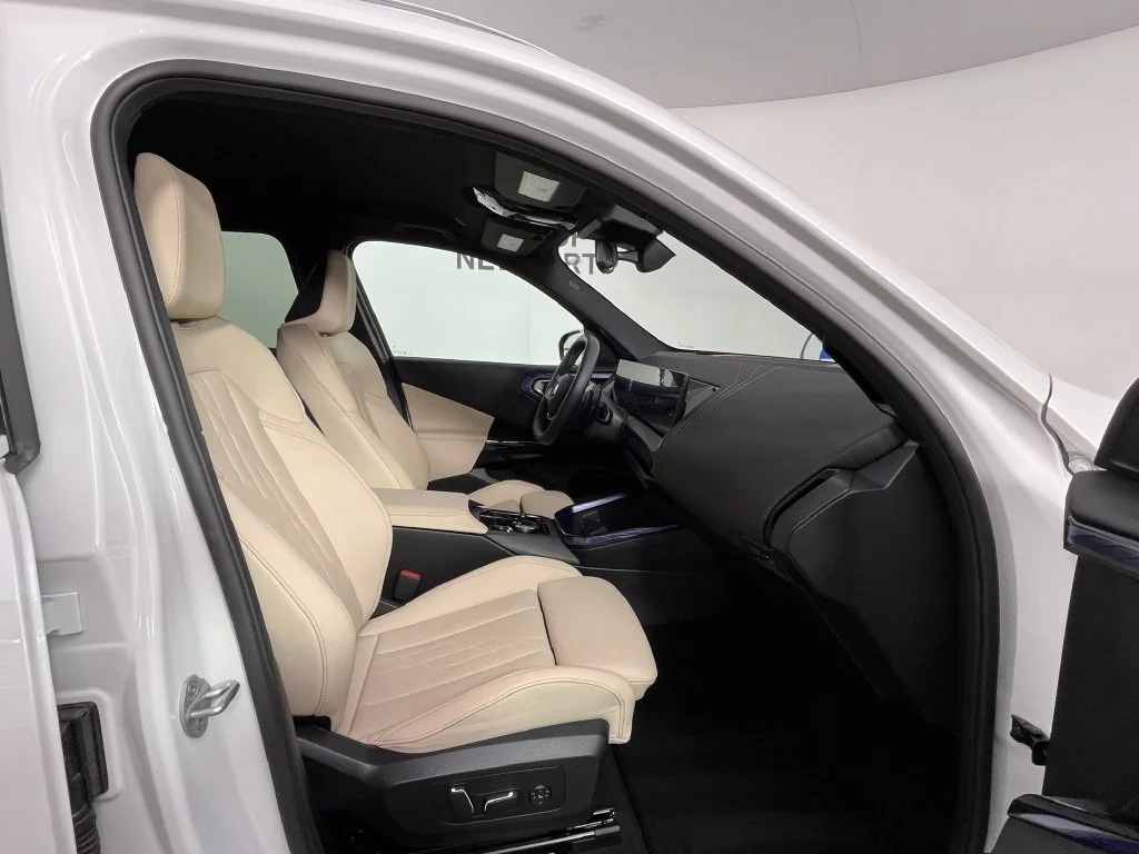 Certified Used 2026 White Metallic BMW 30 xDrive image 22