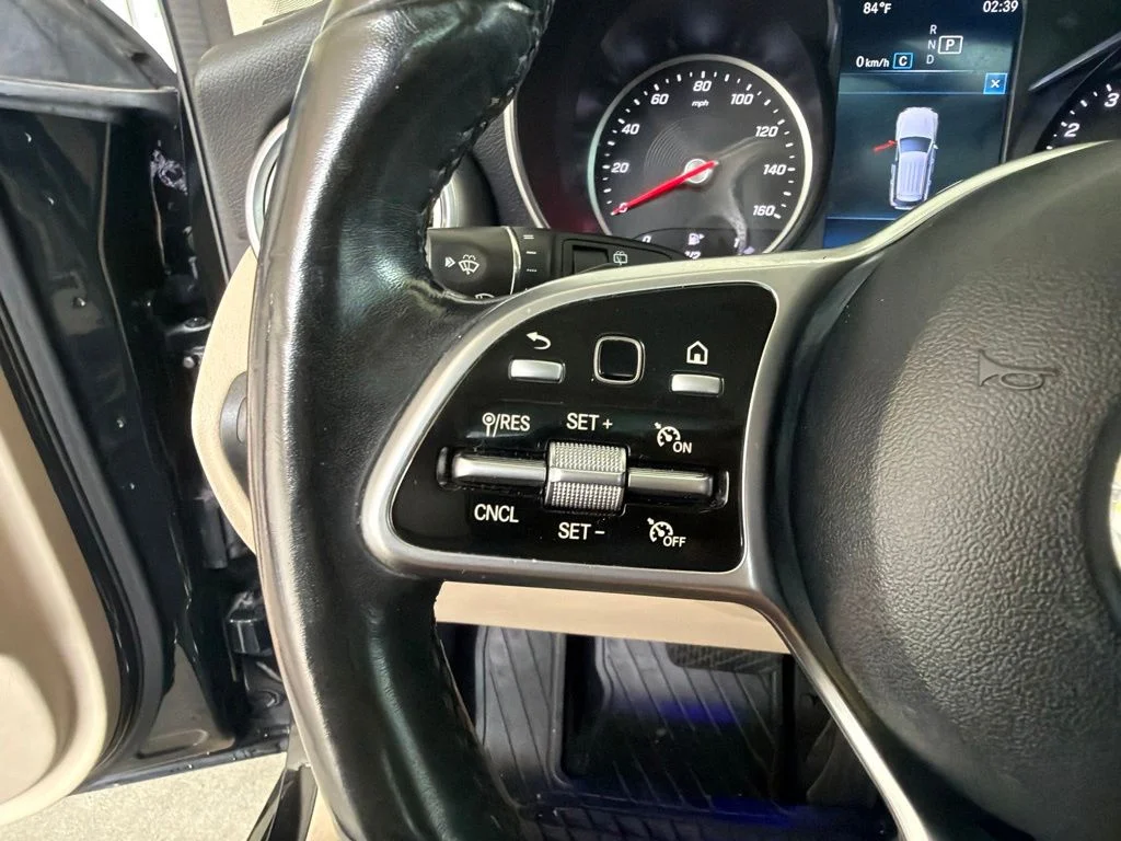 Used 2020 Black Mercedes-Benz GLC 300 image 59