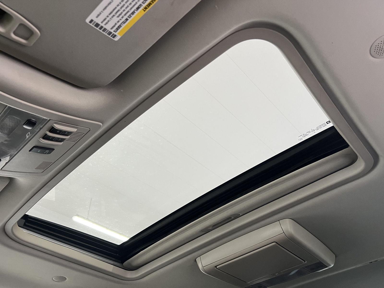 2011 GMC Yukon Denali - Photo 21