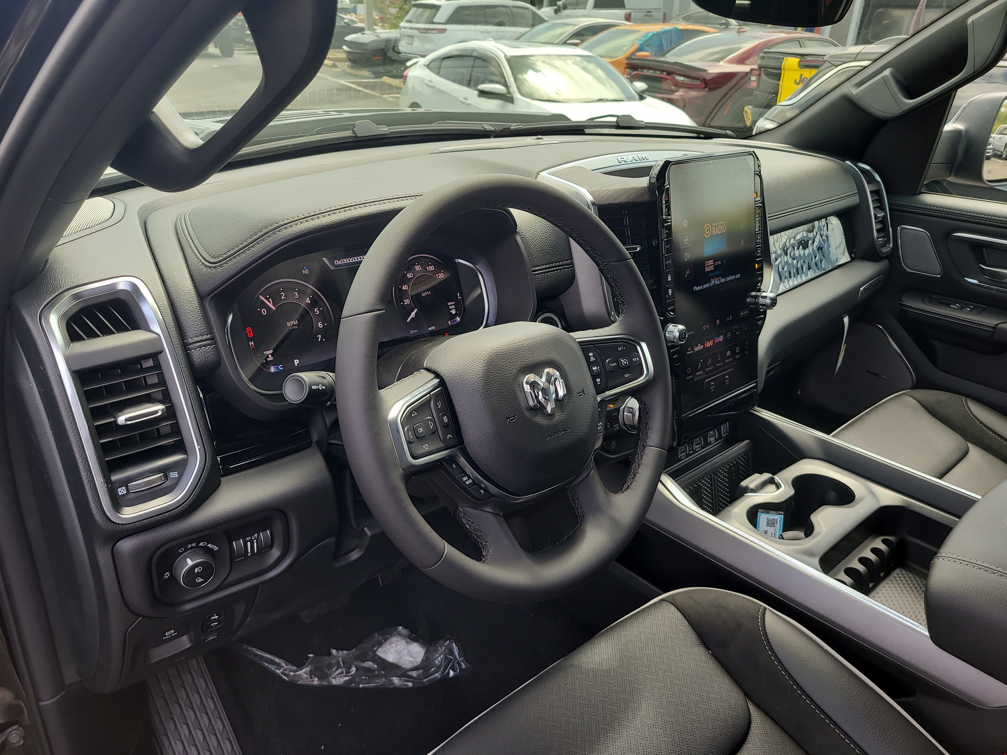 New 2026 Diamond Black Crystal Pearl-Coat Exterior Paint RAM Laramie image 14