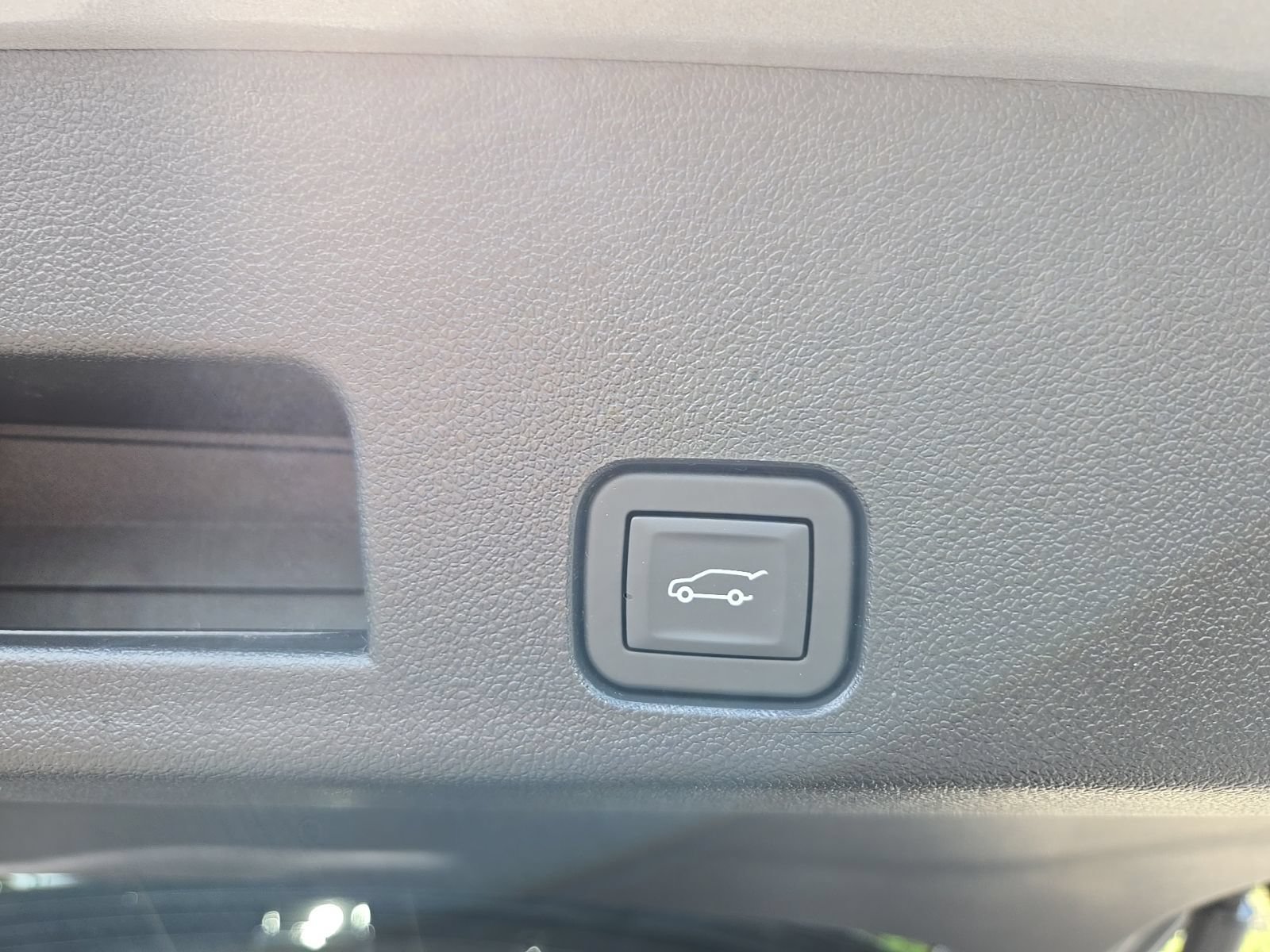 2026 GMC Acadia Denali Ultimate - Photo 15