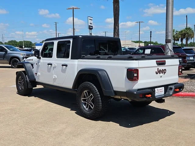 Used 2024  Jeep Mojave image 5