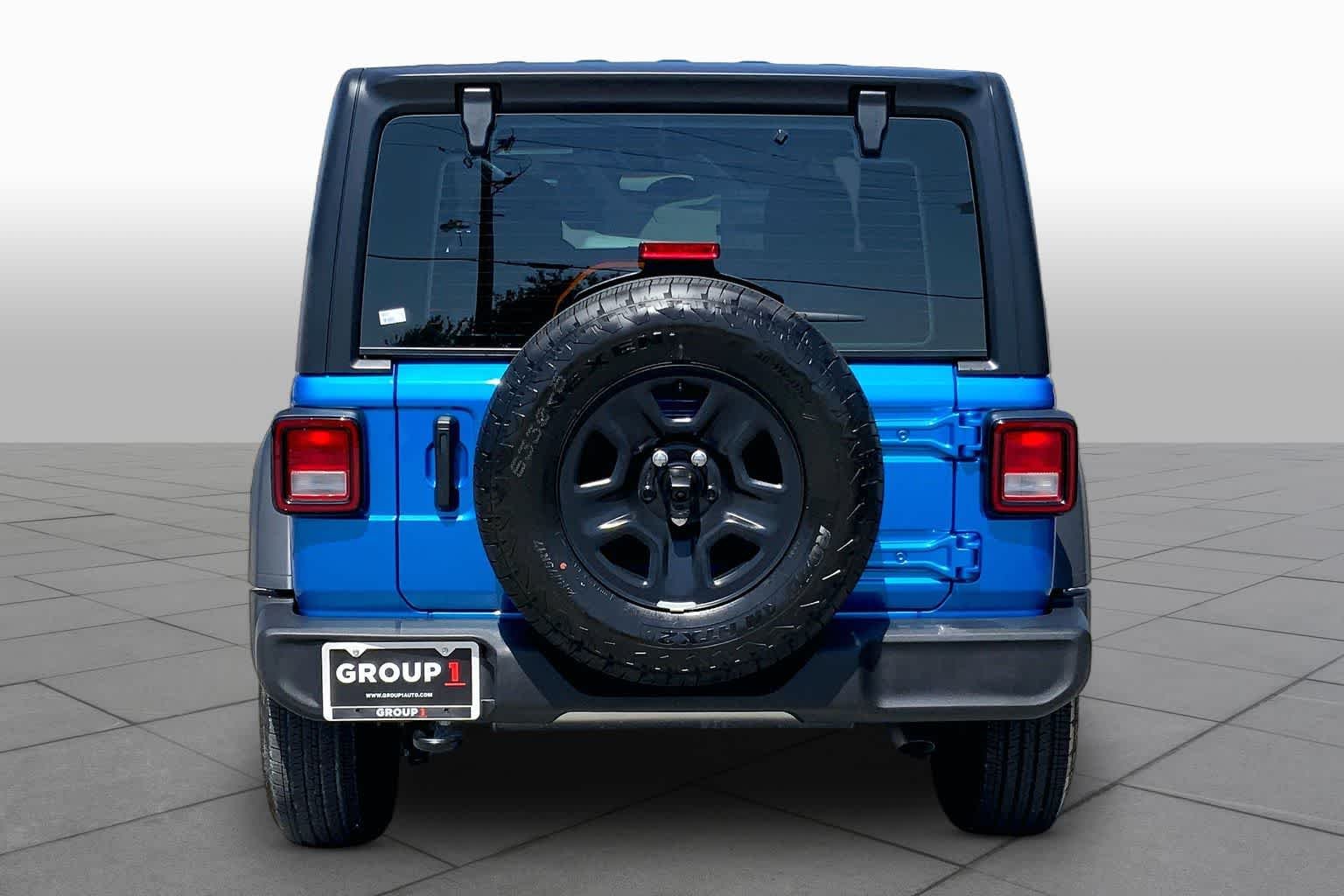 New 2026 Hydro Blue Pearl-Coat Exterior Paint Jeep Sport image 4