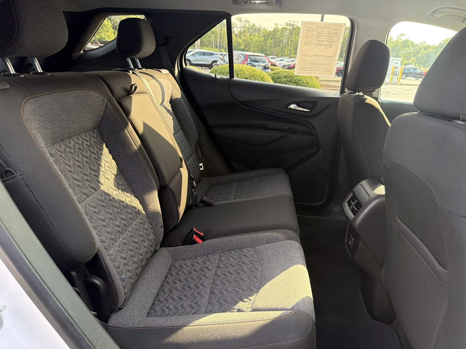 Used 2022 Summit White Chevrolet LT image 34