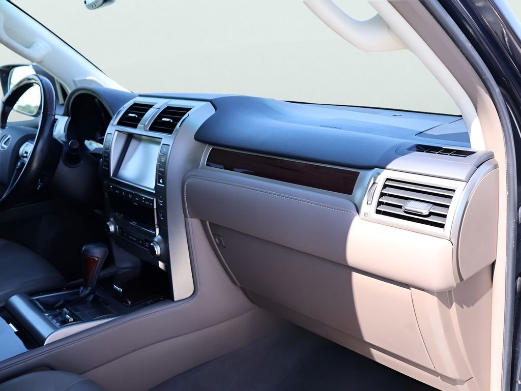 Used 2019 Nightfall Mica Lexus 460 image 10
