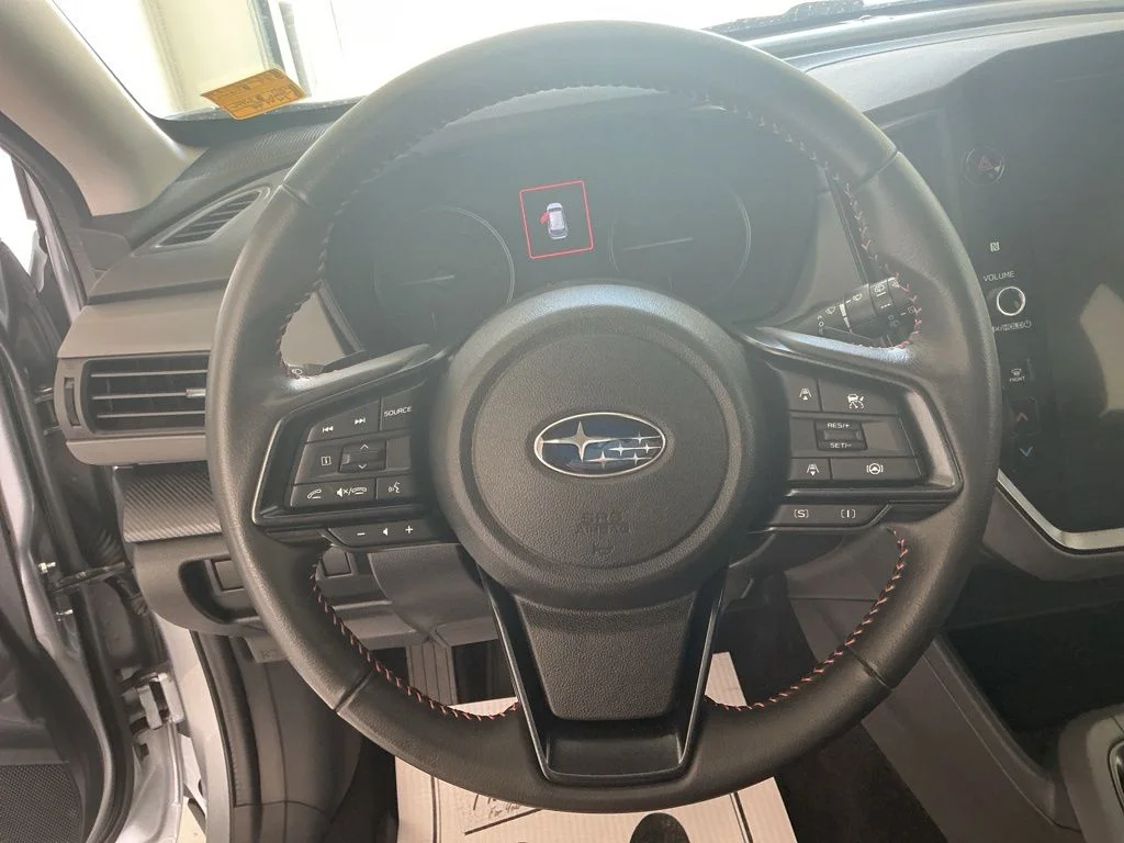 Used 2024 Ice Silver Metallic Subaru Limited image 15