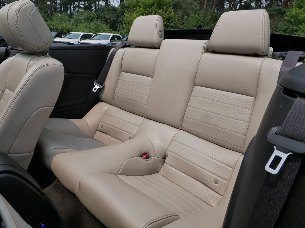 Used 2014 Red Ford V6 Premium image 14