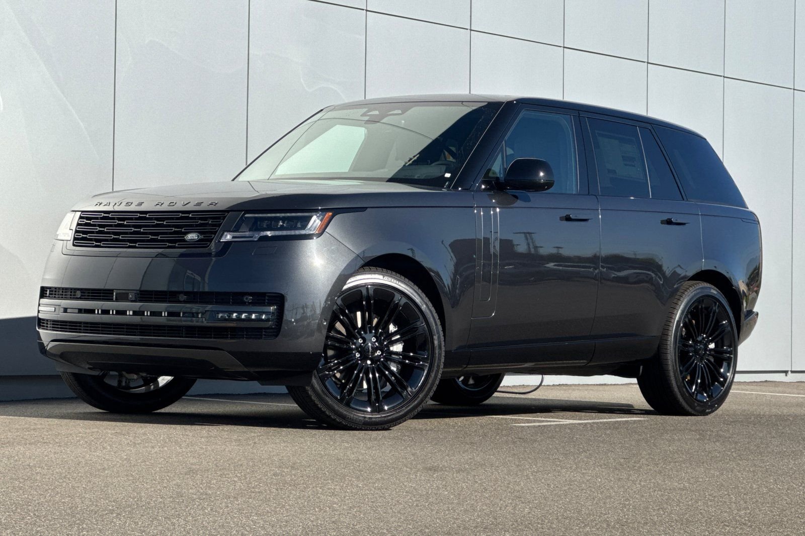 New 2026 Carpathian Grey Land Rover SE image 1
