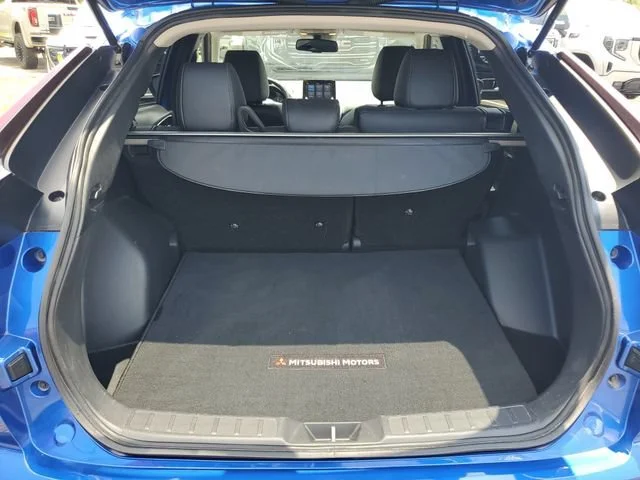 Used 2022 Blue Mitsubishi SE image 28